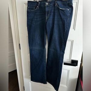 Levi’s Classic Blue Women's Jeans